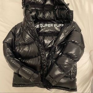 barely worn TNA Aritzia The Super Puff high gloss black size small